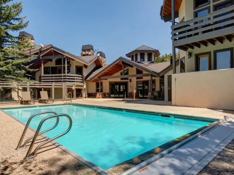 Abode at Ontario Lodge